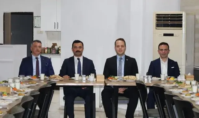 Kahta'de emniyet müdürü Sezer'e veda yemeği