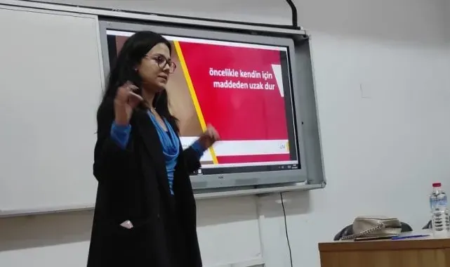 Kula'da öğrencilere diyabet ve bağımlılıkla mücadele eğitimi