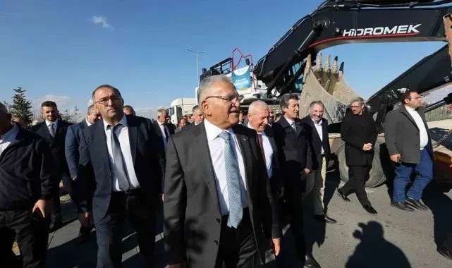 Başkan Büyükkılıç: "Hizmetten hizmete koşuyoruz"