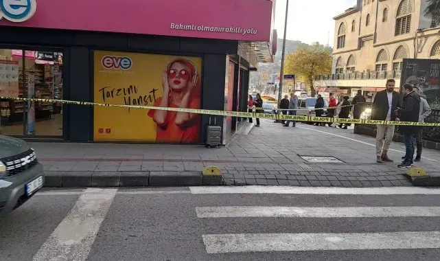 Caddeki şüpheli valiz paniğe neden oldu