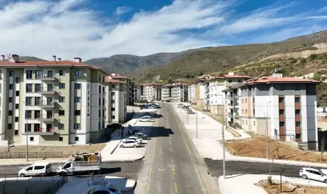 TOKİ, Gülderen'de umudun da temelini attı