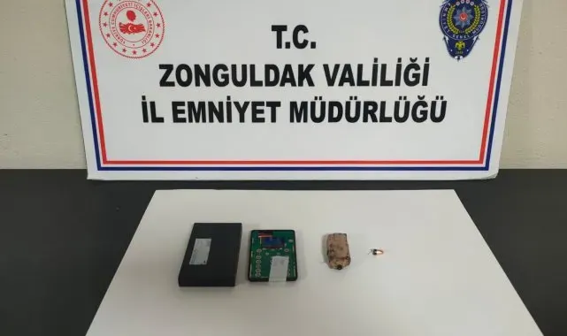 Ehliyet sınavında kurdukları düzenek "pes" dedirtti