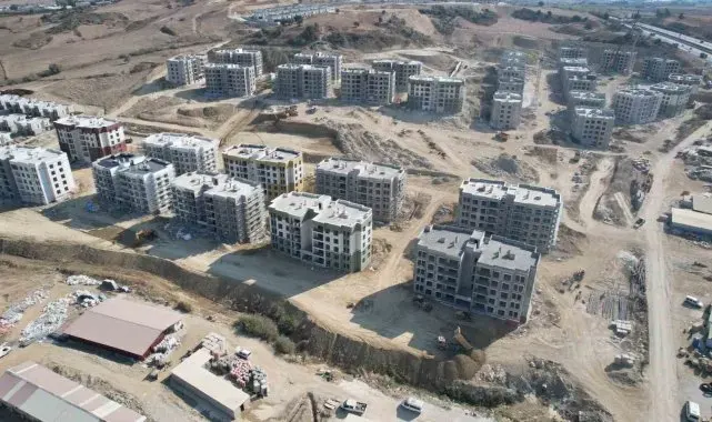 Adana'da deprem konutları 2025'in sonunda tamamlanacak