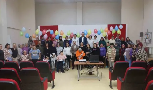 Devrek Engelsiz Yaşam Merkezi'nde doğum günü kutlaması