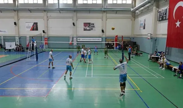 Türkiye Veteran Voleybol Turnuvası'nda şampiyonlar belli oldu