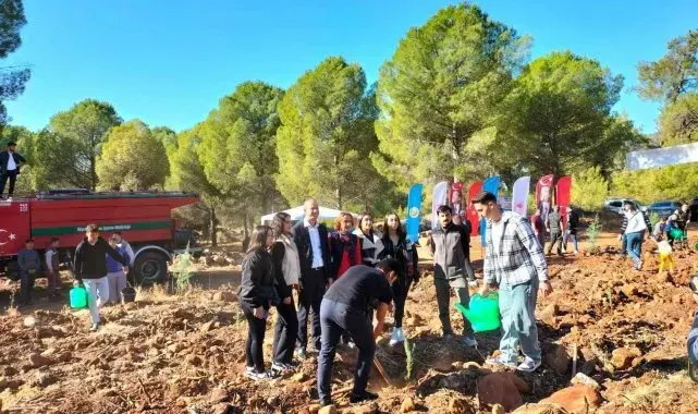 Köyceğiz'de bin 111 fidan dikildi