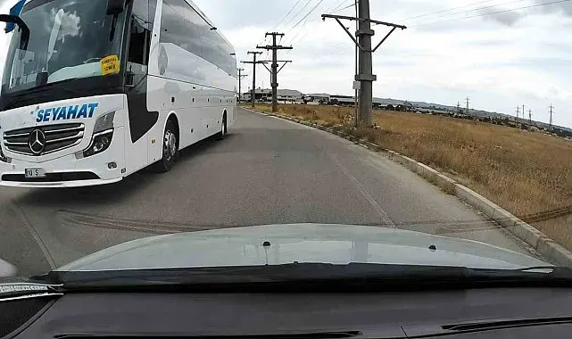Ters yönden çıkan yolcu otobüsü tepki çekti
