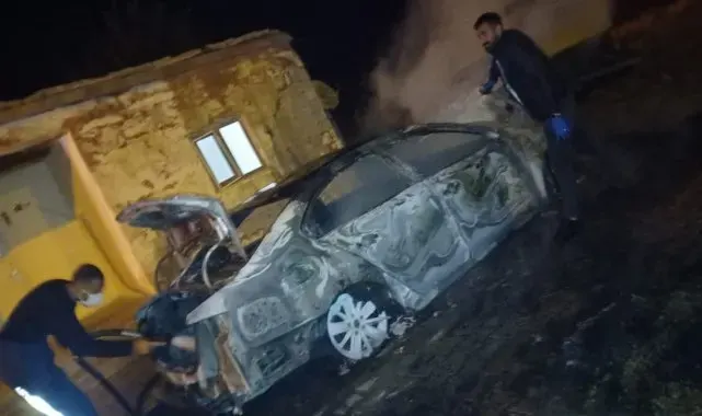 Batman'da cinnet getiren baba, oğlu ve damadını yaralayarak otomobilini yaktı