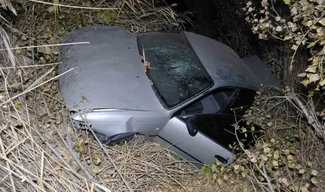 Aksaray'da otomobil şarampole uçtu: 4 yaralı
