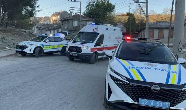 Edirne'de ticari taksi ile otomobil çarpıştı: 2 yaralı