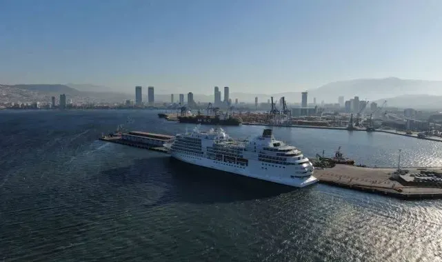 İzmir'e kruvaziyer gemisiyle 10 ayda 150 bin yolcu geldi