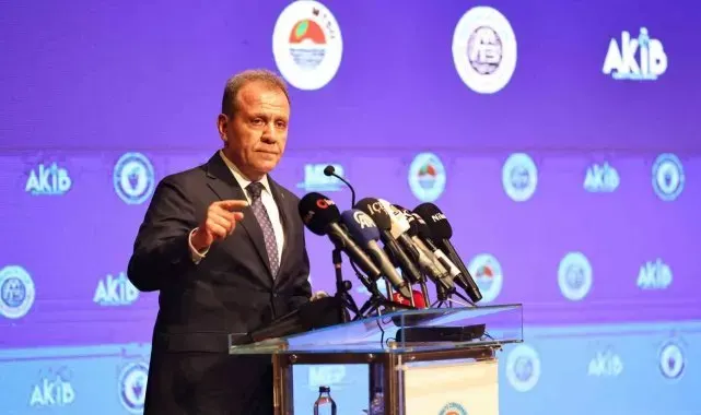 Başkan Seçer: "Siyaset üstü düşünürsek Mersin'in önünde hiçbir engel yok"