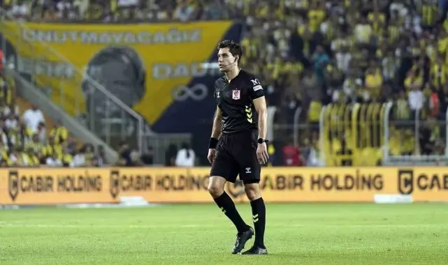 Kasımpaşa-Kayserispor maçını Mehmet Türkmen yönetecek