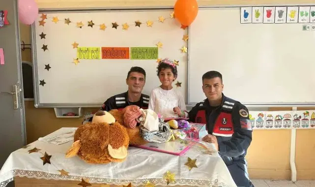 Jandarma'dan özel öğrenciye doğum günü sürprizi