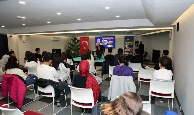 Gençler, Başkan Yalçın'a 'Söyleyeceklerim Var' dedi