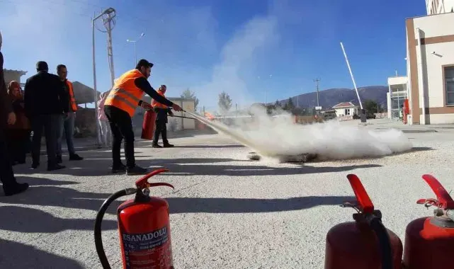Mudurnu Devlet Hastanesi'nde deprem ve yangın tatbikatı