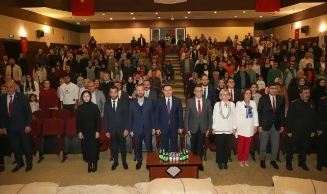 Kütahya'da gönüllü ve bağışçılara teşekkür plaketi