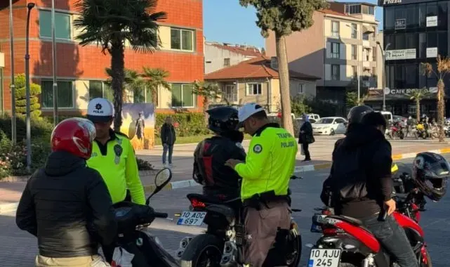 Gönen'de trafik denetimlerinde 432 bin liralık ceza kesildi