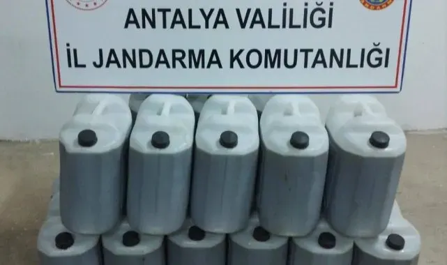 Antalya'da 6 bin litre sahte zeytinyağı ele geçirildi