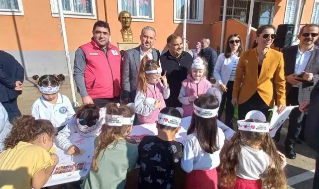 Öğrencilerden muhteşem kutlama