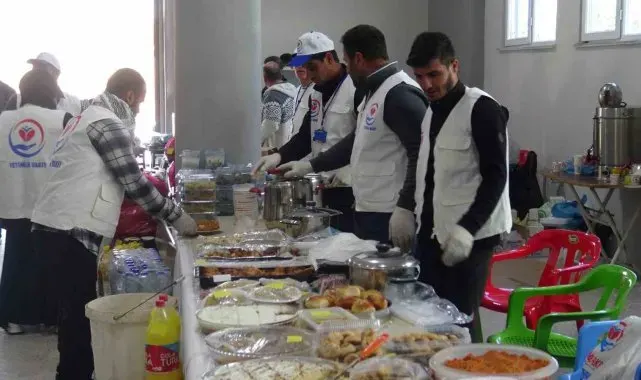 Gercüş'te Filistinliler yararına yardım etkinliği