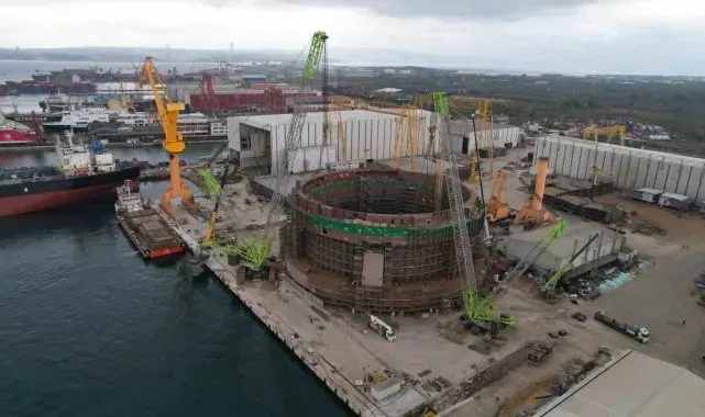 Türkiye'de ilk kez inşa edilen balık çiftliğinin 700'er tonluk son parçaları için dev operasyon