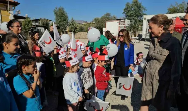 Kızılay'ın hediye bisikletleri çocukları sevindirdi