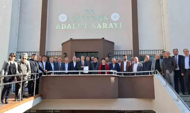 AK Parti İlçe Başkanı Birol Yiğit, mazbatasını aldı
