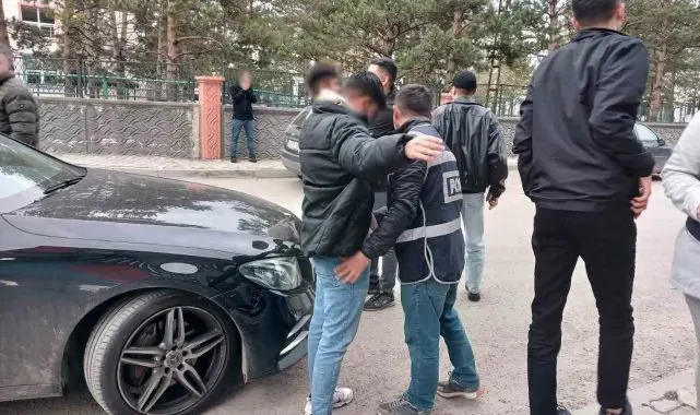 Kars'ta okul çevresi ve metruk binalar ı merceğe alındı