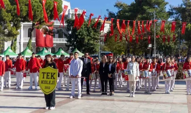 Tek Koleji Bandosu, resmi etkinliklerde takdir topluyor