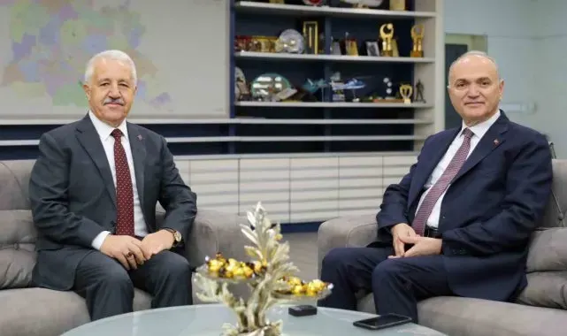 Eski bakanlar Düzce'de buluştu