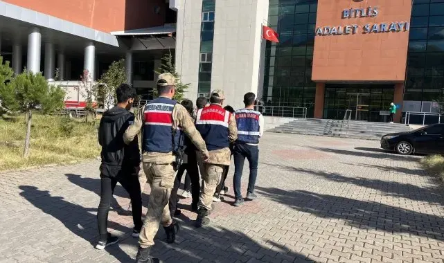 Bitlis'te terör operasyonu: 9 gözaltı