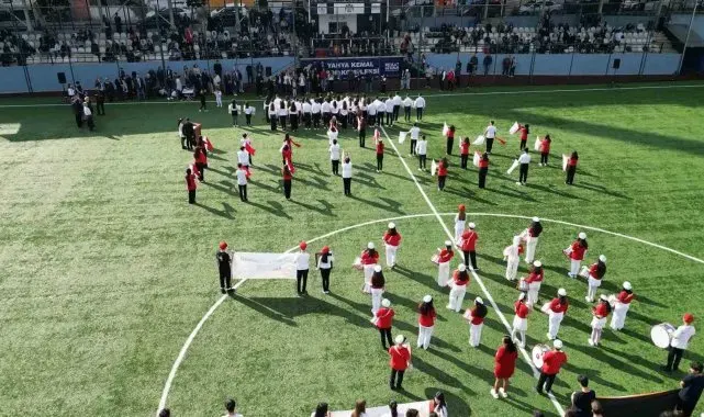 Cumhuriyet'in 101. yılı Kağıthane'de coşkuyla kutlandı