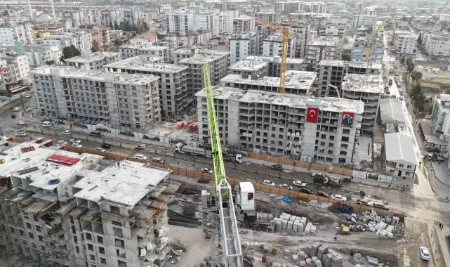 Osmaniye'de rezerv alanda binalar hızla yükseliyor