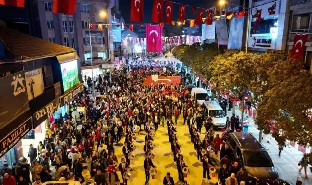 İnegöl'de Cumhuriyetin 101. yılı coşkusu