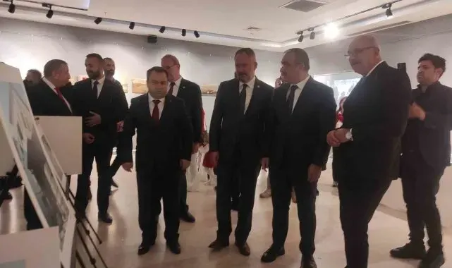 Tekirdağ'da "Cumhuriyet ve Atatürk" temalı sergi açıldı