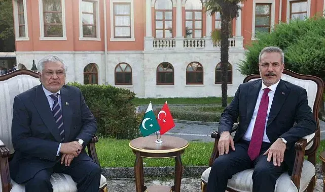 Bakan Fidan, Pakistanlı mevkidaşı Dar ile bir araya geldi