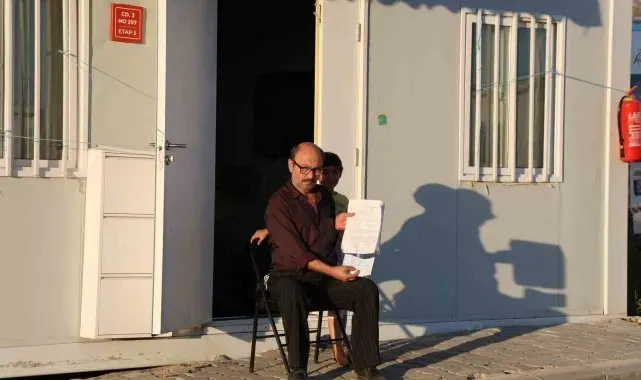 Sazan sarmalı yöntemiyle otomobilini kaptırdı