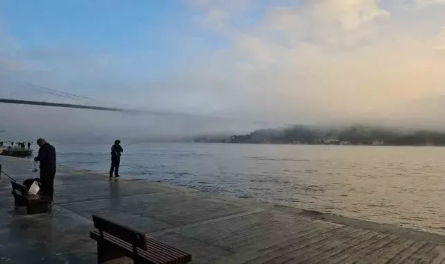 İstanbul'da boğaz ulaşımına sis engeli