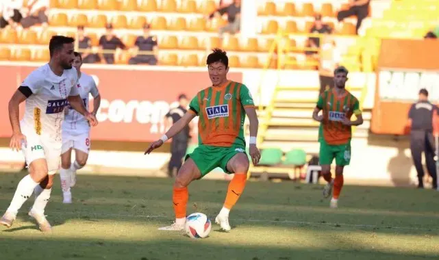 Trendyol Süper Lig: Alanyaspor: 1 Antalyaspor: 2