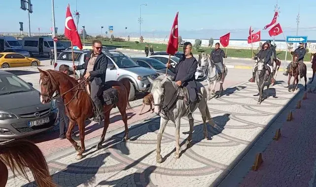 Kurtuluş Savaşı'nın simgesi İstiklal Yolu'nda anlamlı sürüş