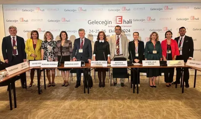 Geleceğin E hali Kongresi'nde binlerce eczacı bir araya geldi