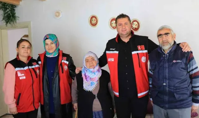 Erzincan'da yaşlılar evlerinde ziyaret edildi