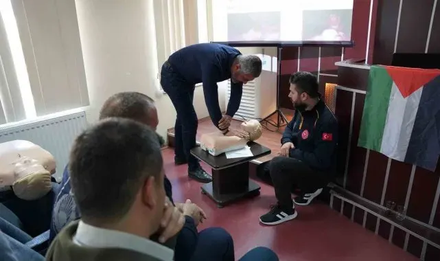 Kahta Belediyesi personeline ilk yardım eğitimi