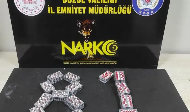 Uyuşturucu satıcısı 3 kişi tutuklandı