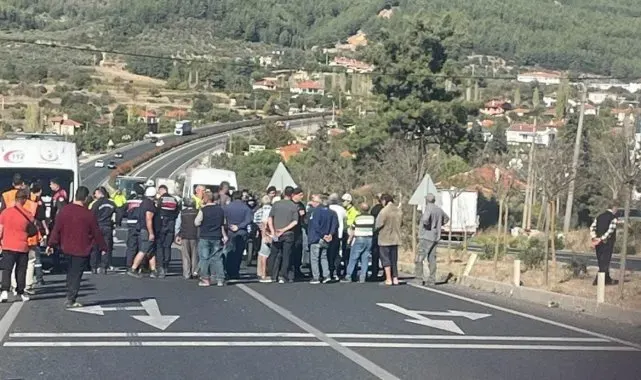 Ölümlü kaza sonrası yolu kapattılar