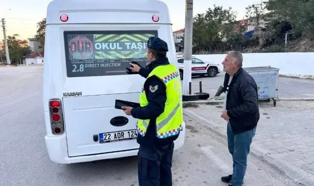 Jandarma trafik timlerinden okul servislerine denetim