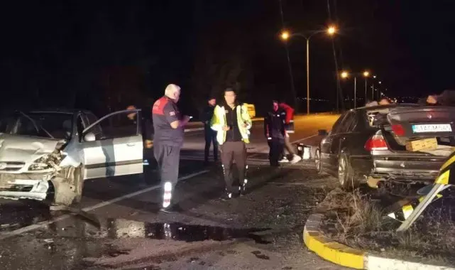 Erzincan'da trafik kazası: 2 yaralı