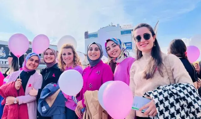 Erciş'te meme kanseri farkındalık etkinliği yapıldı