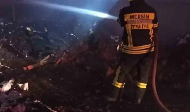 Mersin'de domates serasında korkutan yangın